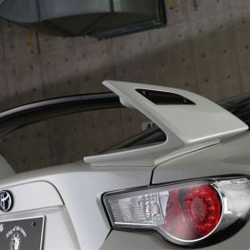 ROWEN (Tommy Kaira) Rear Wing